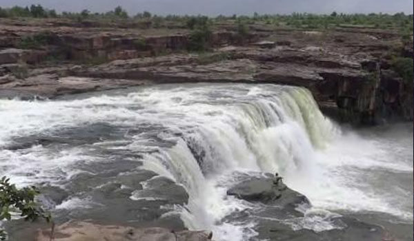 Sultan Garh waterfall Shivpuri